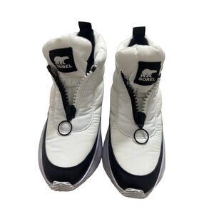 Sorel White and Black Winter Boots